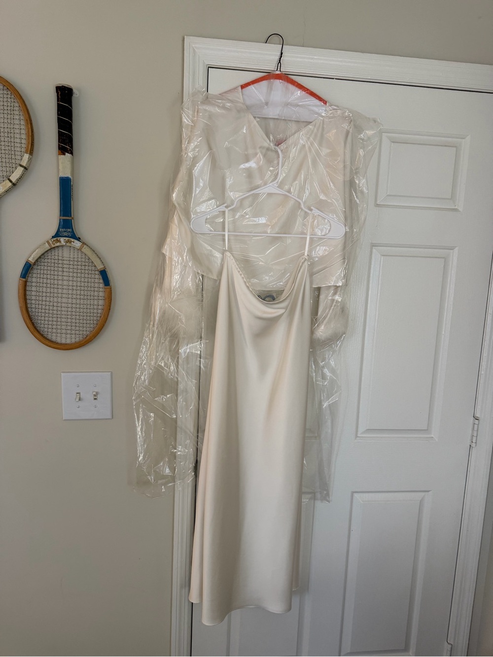 ANTONIO MELANI Ivory Satin Set with Feather Cuffs - Picture 5 of 15